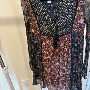 Sundance Mixed Floral Boho Tunic in Black and Burgundy